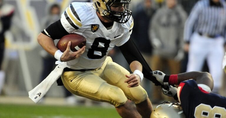 Football Tips For Both Players And Fans